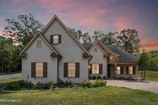 10237 Cypress Plantation Drive, Olive Branch, MS 38654