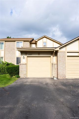 45302 Manor Drive, Utica, MI 48317