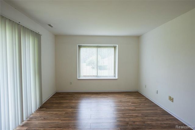 45302 Manor Drive, Utica, MI 48317