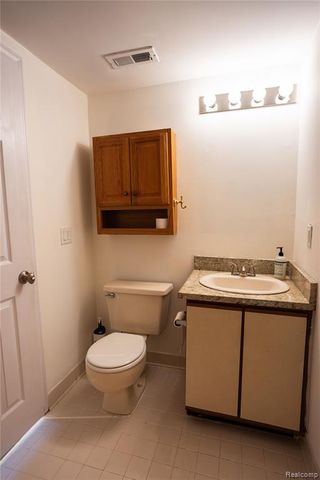 45302 Manor Drive, Utica, MI 48317