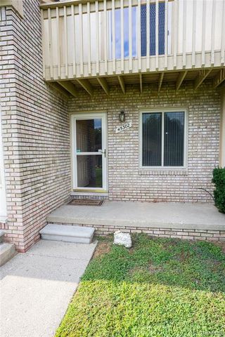 45302 Manor Drive, Utica, MI 48317
