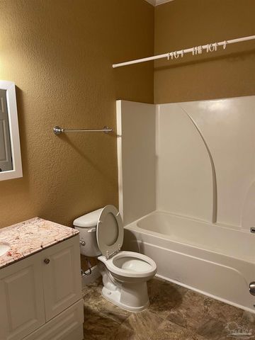 542 S 72nd Ave C, Pensacola, FL 32506