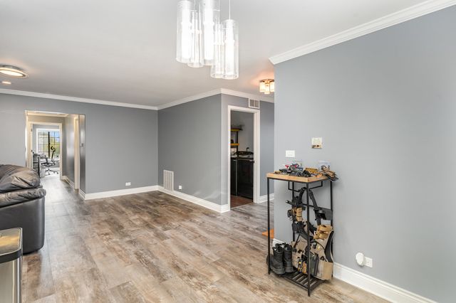 9148 Clairmont Court 9148, Orland Park, IL 60462