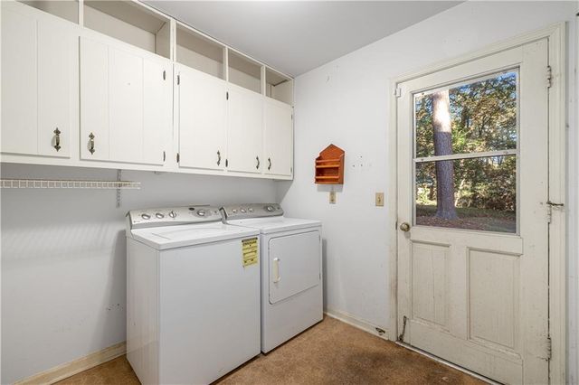 1896 Olde Village Run, Dunwoody, GA 30338