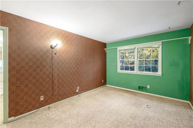 1896 Olde Village Run, Dunwoody, GA 30338