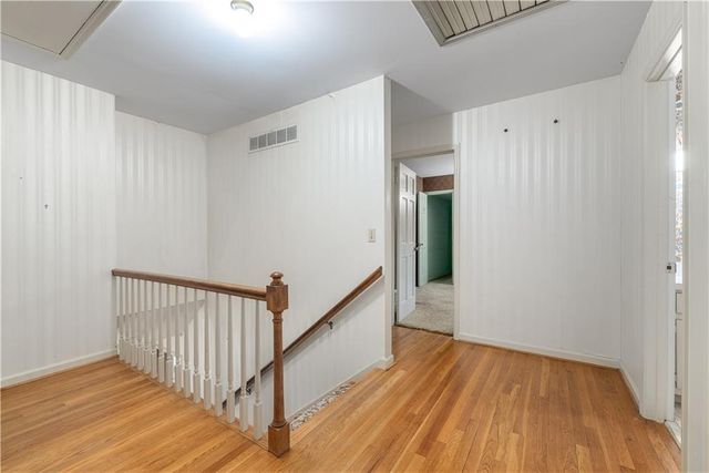 1896 Olde Village Run, Dunwoody, GA 30338