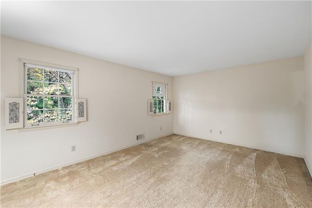 1896 Olde Village Run, Dunwoody, GA 30338