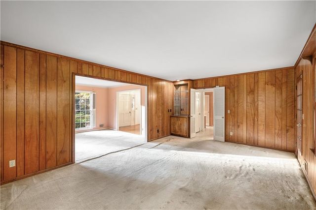 1896 Olde Village Run, Dunwoody, GA 30338