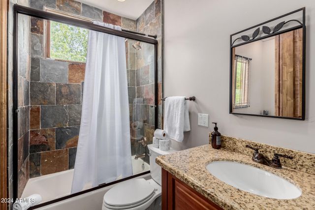 6215 E TURQUOISE Avenue, Paradise Valley, AZ 85253