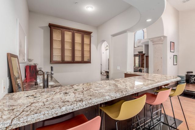 6215 E TURQUOISE Avenue, Paradise Valley, AZ 85253