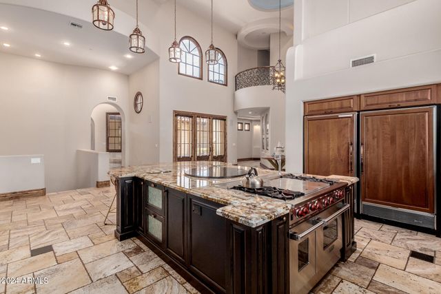 6215 E TURQUOISE Avenue, Paradise Valley, AZ 85253