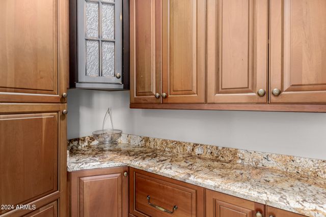 6215 E TURQUOISE Avenue, Paradise Valley, AZ 85253