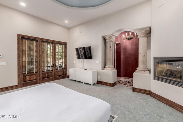 6215 E TURQUOISE Avenue, Paradise Valley, AZ 85253