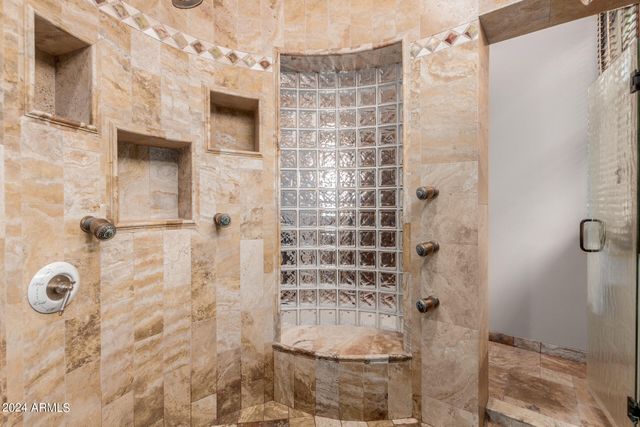 6215 E TURQUOISE Avenue, Paradise Valley, AZ 85253