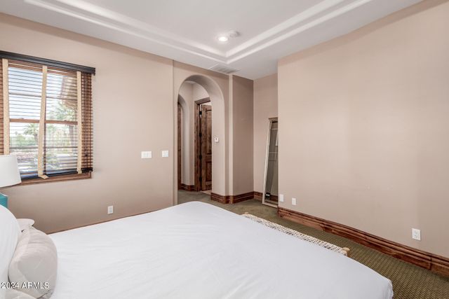 6215 E TURQUOISE Avenue, Paradise Valley, AZ 85253