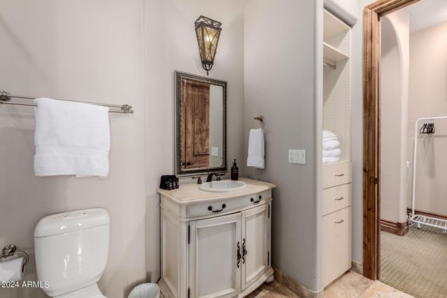 6215 E TURQUOISE Avenue, Paradise Valley, AZ 85253