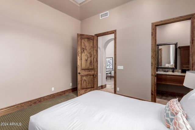 6215 E TURQUOISE Avenue, Paradise Valley, AZ 85253
