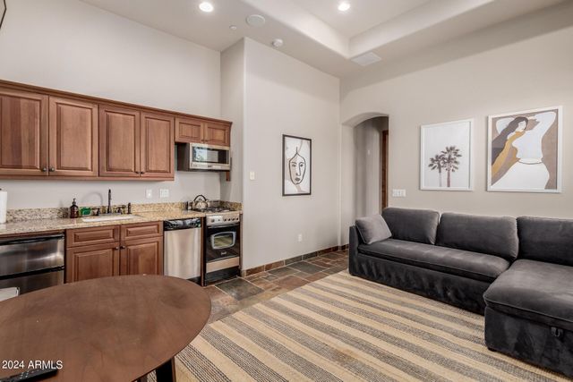 6215 E TURQUOISE Avenue, Paradise Valley, AZ 85253