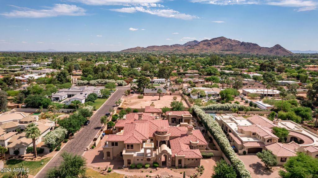 6215 E TURQUOISE Avenue, Paradise Valley, AZ 85253 — photo 2