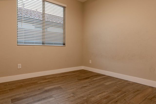 9701 E Spiral Avenue, Mesa, AZ 85212