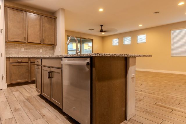 9701 E Spiral Avenue, Mesa, AZ 85212