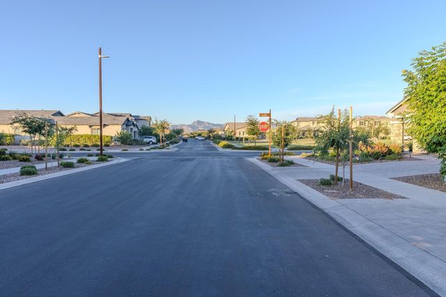 9701 E Spiral Avenue, Mesa, AZ 85212