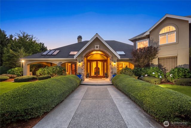 905 250th Avenue NE, Sammamish, WA 98074