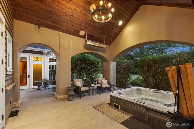 905 250th Avenue NE, Sammamish, WA 98074