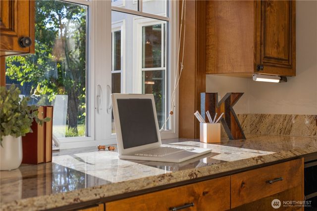 905 250th Avenue NE, Sammamish, WA 98074