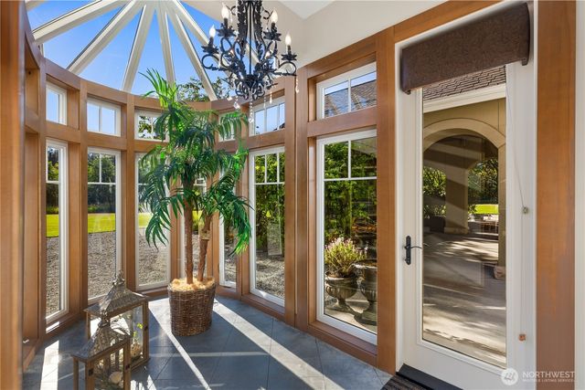 905 250th Avenue NE, Sammamish, WA 98074