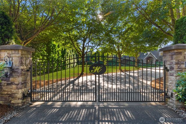 905 250th Avenue NE, Sammamish, WA 98074