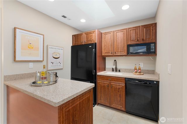 905 250th Avenue NE, Sammamish, WA 98074