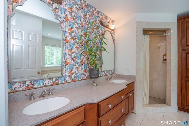 679 Cherry Brook Road, Canton, CT 06019