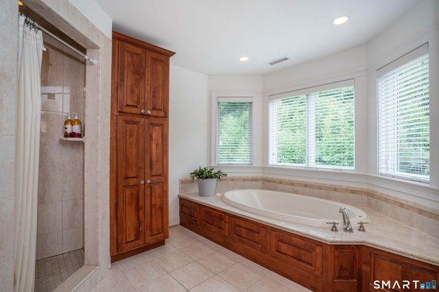 679 Cherry Brook Road, Canton, CT 06019