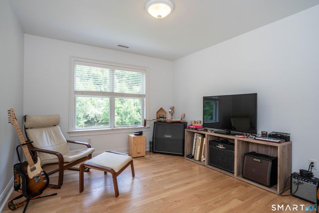 679 Cherry Brook Road, Canton, CT 06019