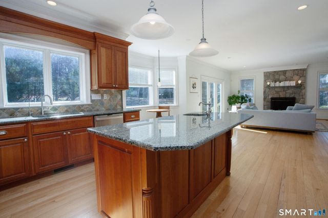 679 Cherry Brook Road, Canton, CT 06019