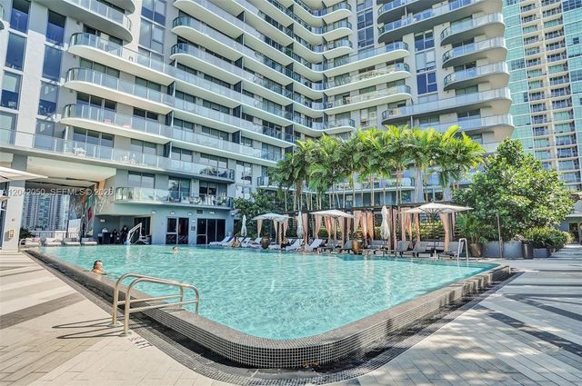 121 NE 34th Street 2205, Miami, FL 33137