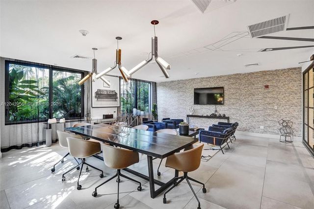 121 NE 34th Street 2205, Miami, FL 33137