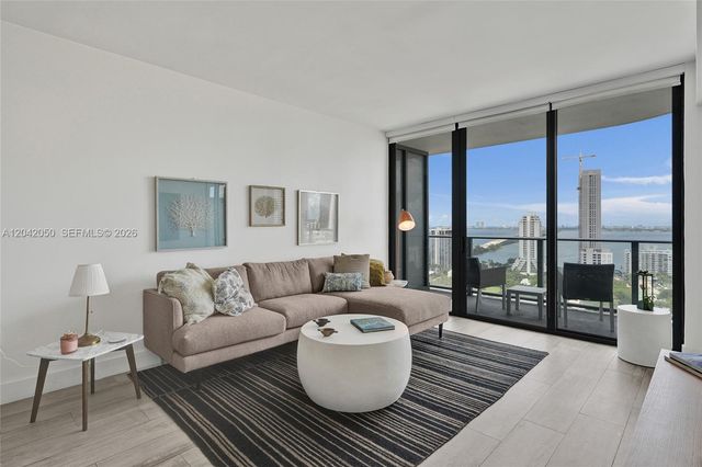 121 NE 34th Street 2205, Miami, FL 33137