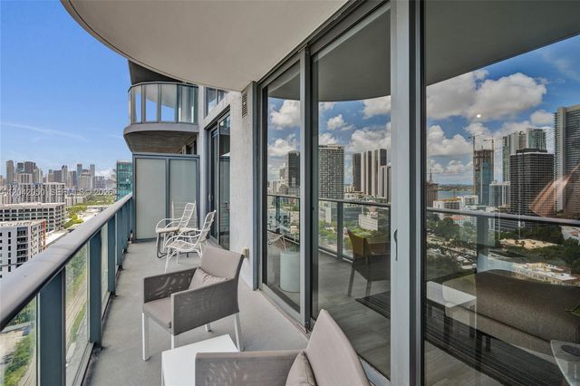 121 NE 34th Street 2205, Miami, FL 33137