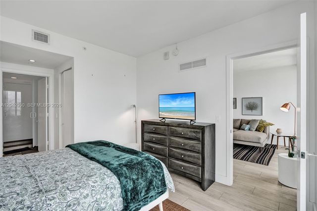 121 NE 34th Street 2205, Miami, FL 33137
