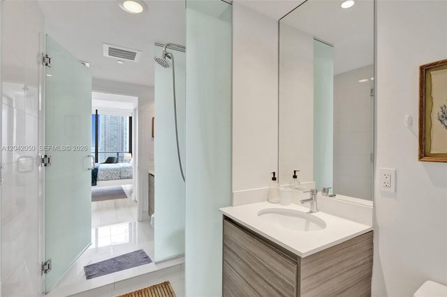 121 NE 34th Street 2205, Miami, FL 33137