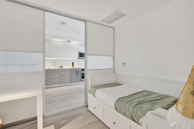 121 NE 34th Street 2205, Miami, FL 33137