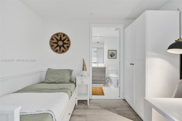 121 NE 34th Street 2205, Miami, FL 33137
