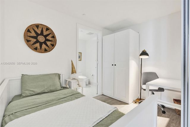 121 NE 34th Street 2205, Miami, FL 33137