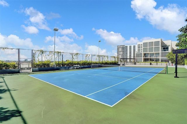 121 NE 34th Street 2205, Miami, FL 33137