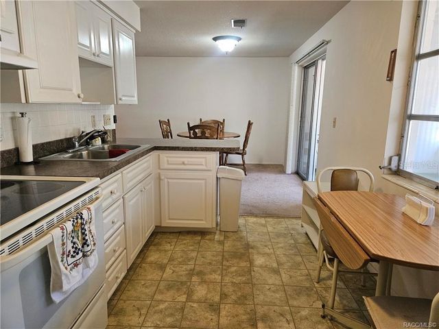 7509 W 7 RIVERS DRIVE, Crystal River, FL 34429