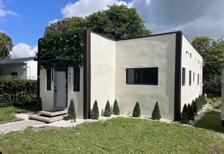 1021 NW 48th St, Miami, FL 33127