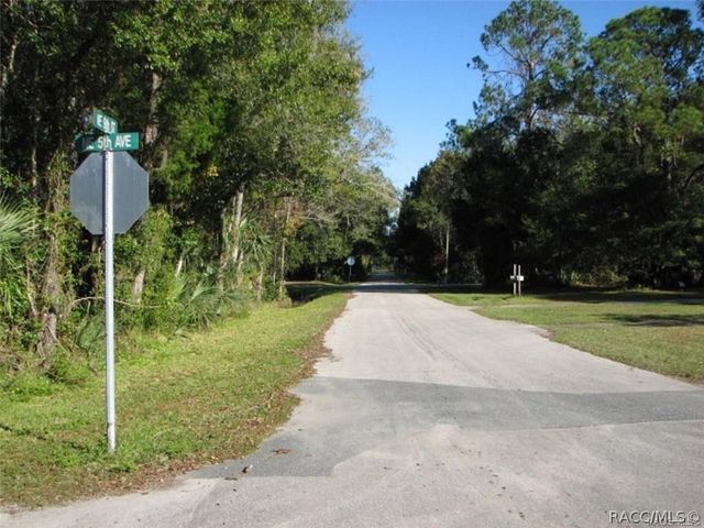 935 NE 5th Avenue, Crystal River, FL 34428