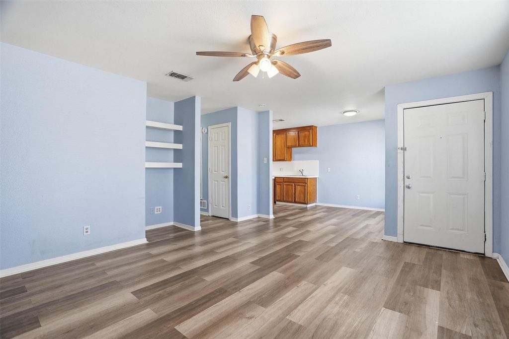 609 Race Street, Crowley, TX 76036 — photo 5